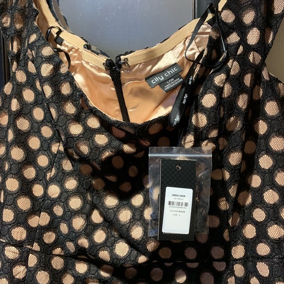 Black and tan polka dot city chic dress - Picture 4 of 4